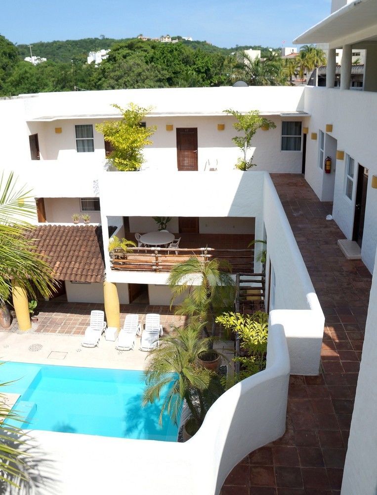 Hotel Plaza Tangolunda Luaran gambar