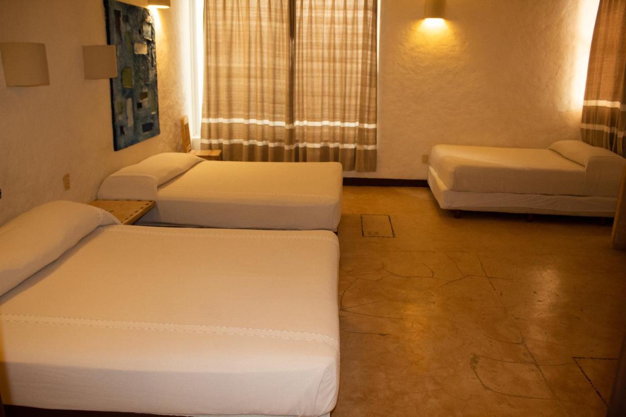 Hotel Plaza Tangolunda Luaran gambar