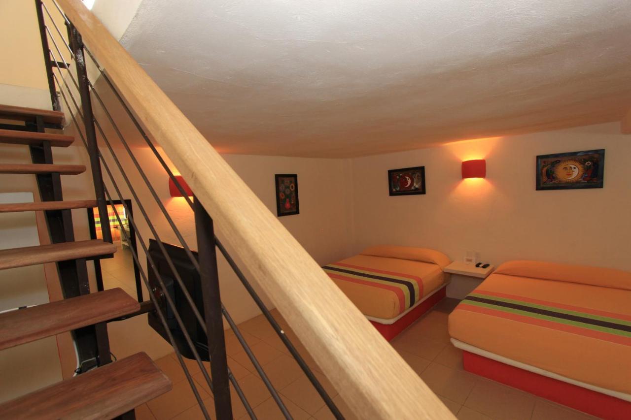 Hotel Plaza Tangolunda Luaran gambar