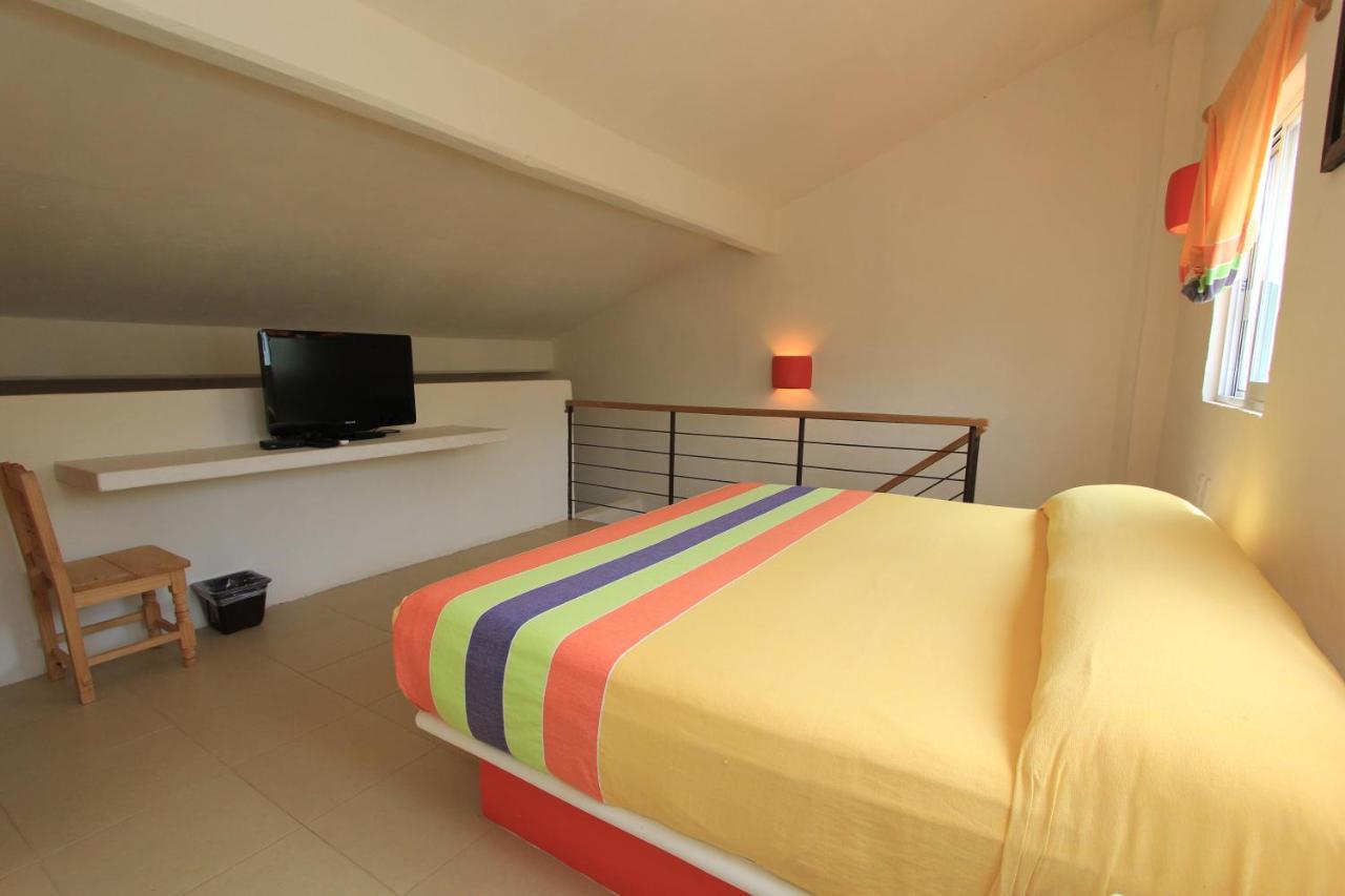 Hotel Plaza Tangolunda Luaran gambar