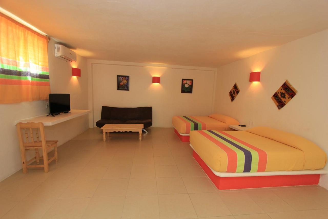 Hotel Plaza Tangolunda Luaran gambar