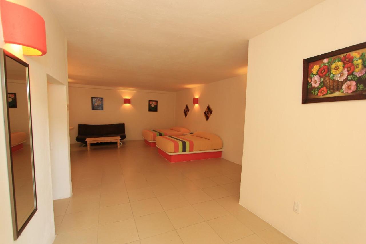 Hotel Plaza Tangolunda Luaran gambar