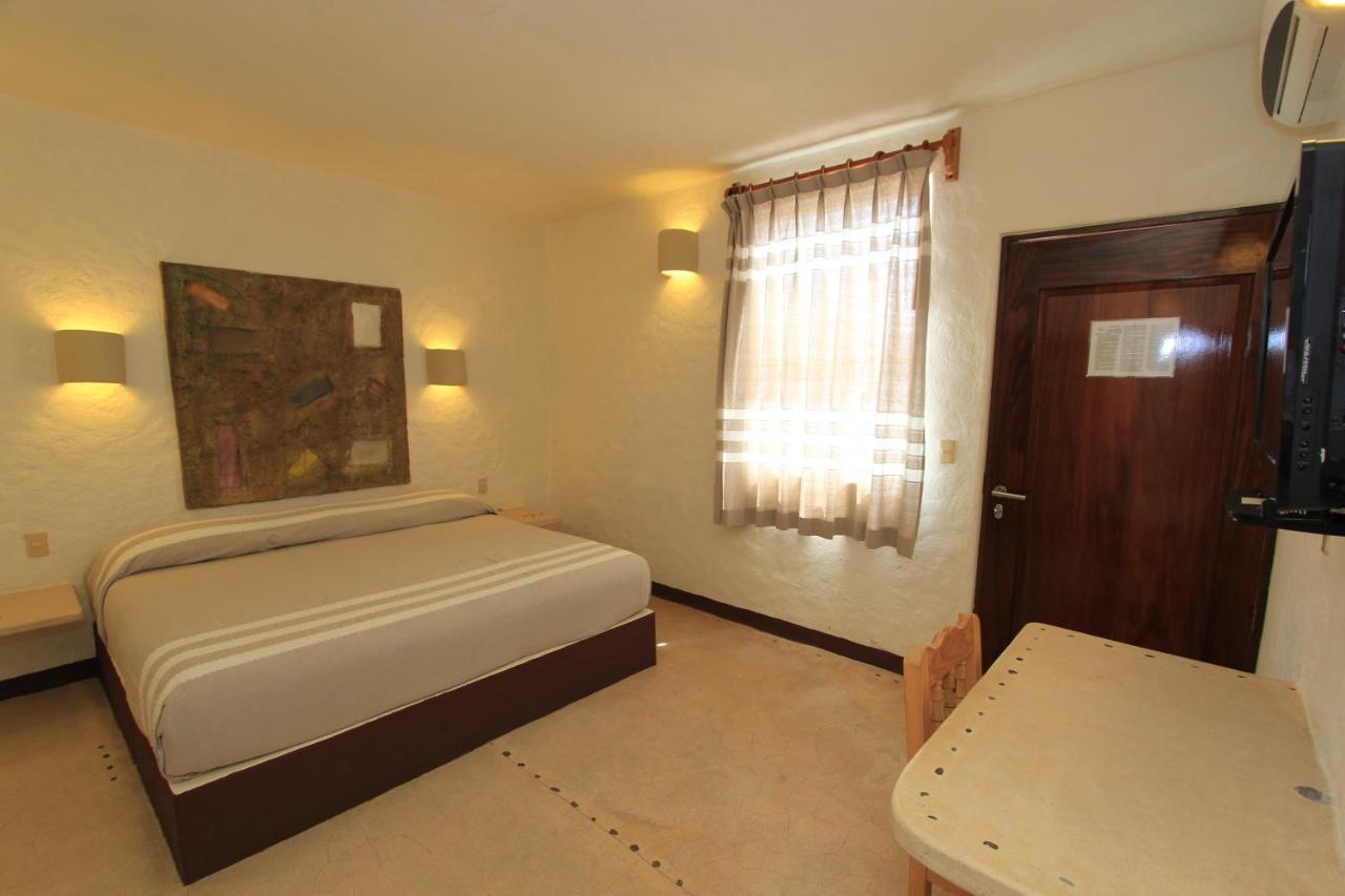 Hotel Plaza Tangolunda Luaran gambar