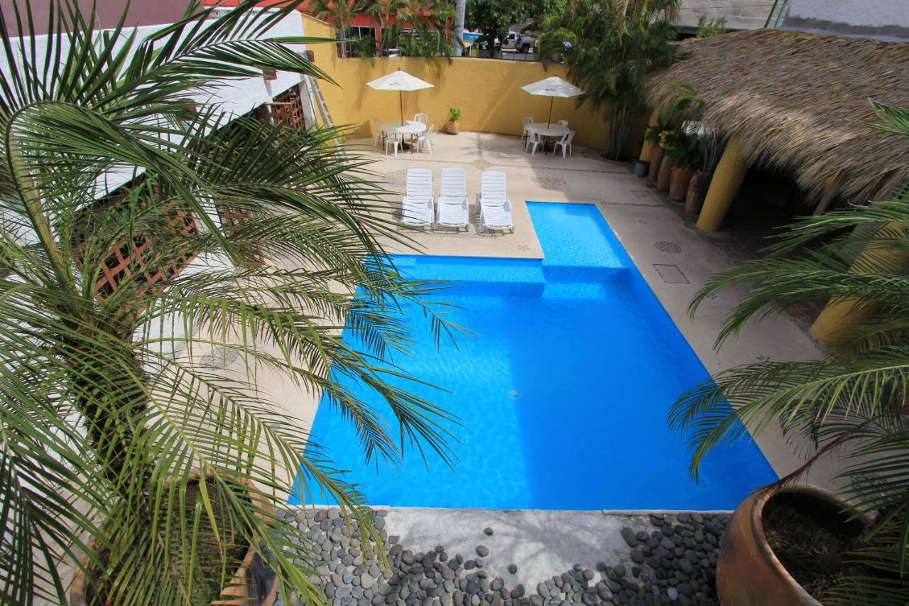 Hotel Plaza Tangolunda Luaran gambar