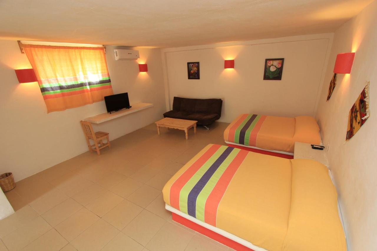 Hotel Plaza Tangolunda Luaran gambar