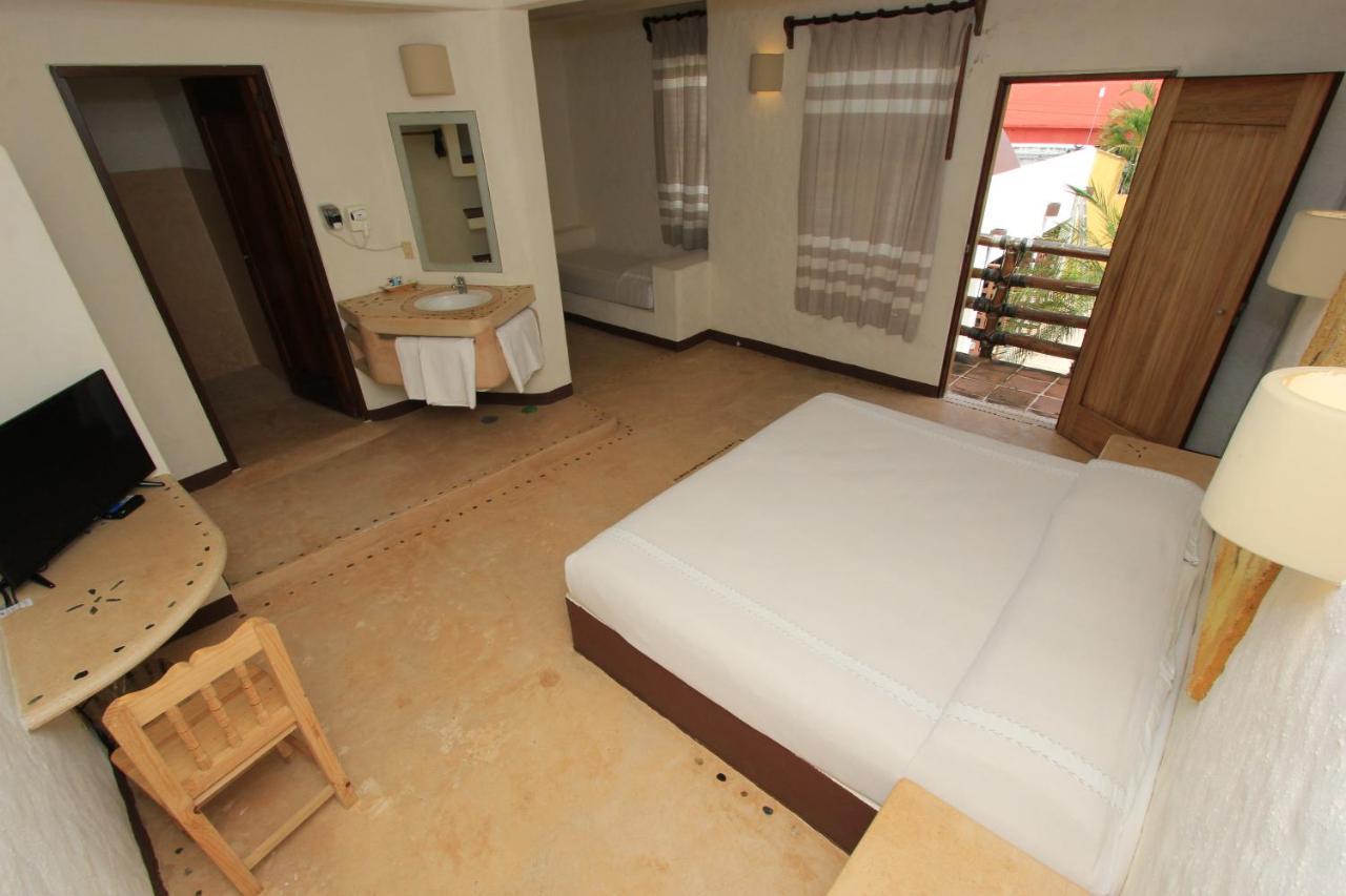 Hotel Plaza Tangolunda Luaran gambar