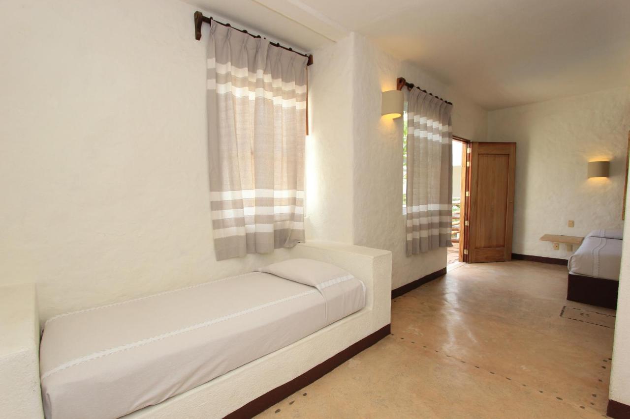 Hotel Plaza Tangolunda Luaran gambar