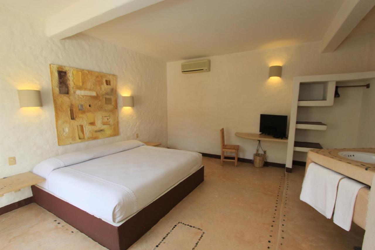 Hotel Plaza Tangolunda Luaran gambar