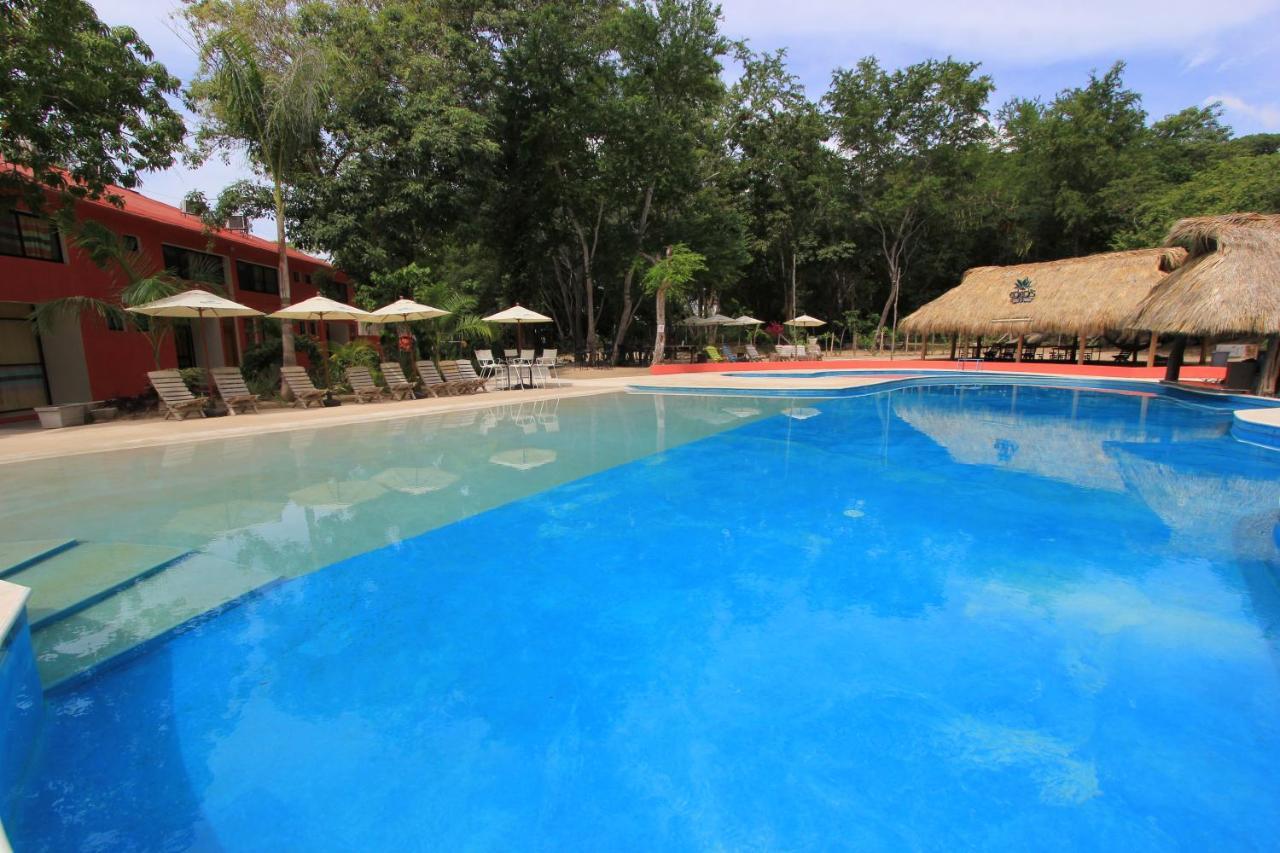Hotel Plaza Tangolunda Luaran gambar