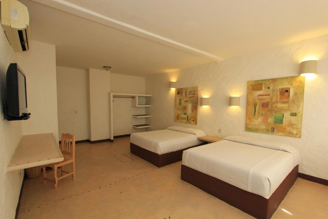 Hotel Plaza Tangolunda Luaran gambar