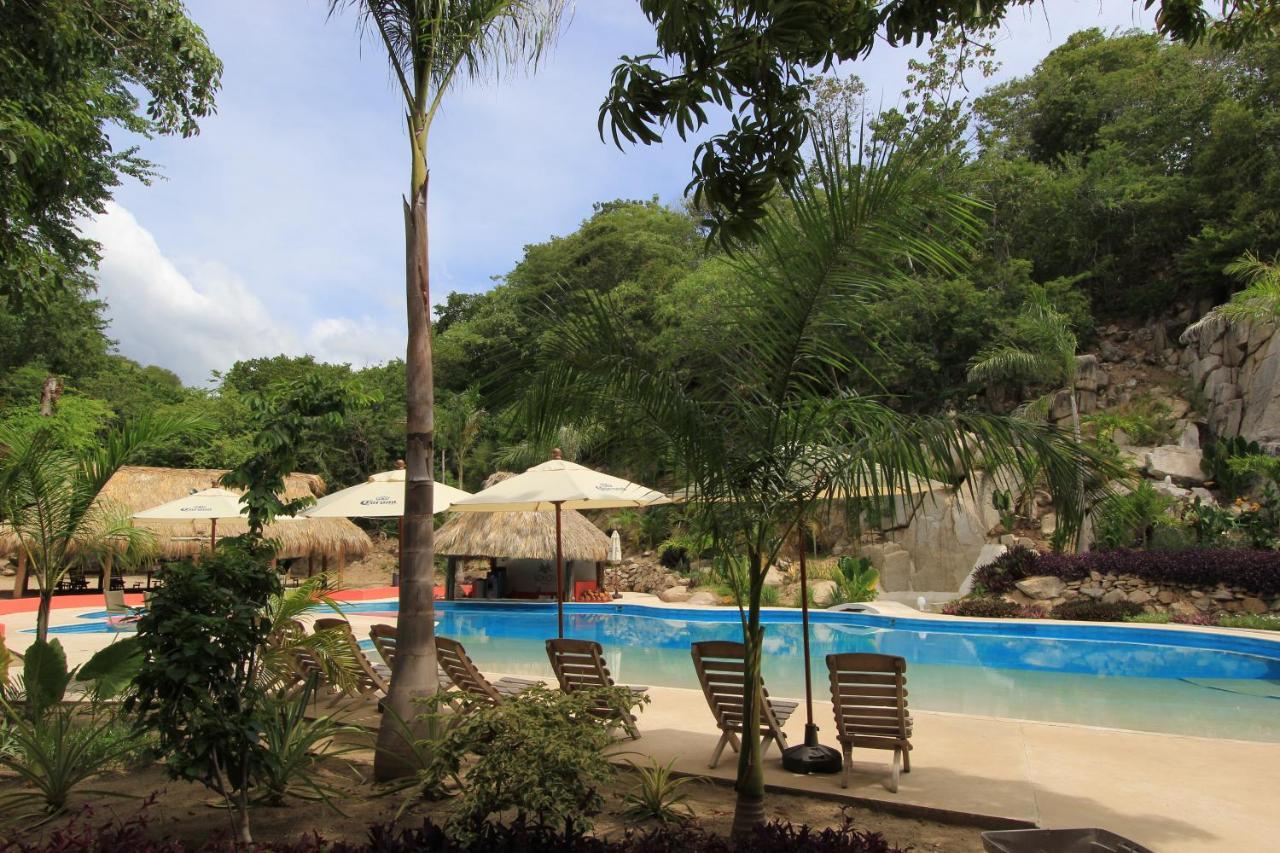 Hotel Plaza Tangolunda Luaran gambar