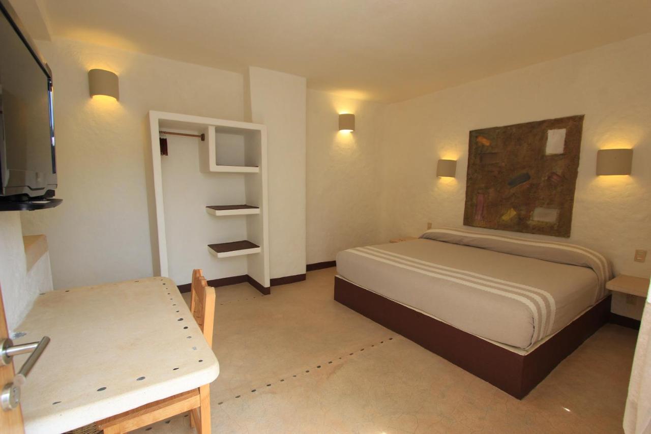 Hotel Plaza Tangolunda Luaran gambar
