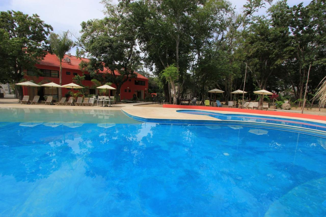 Hotel Plaza Tangolunda Luaran gambar